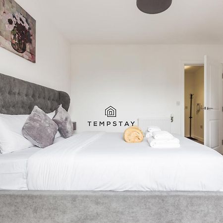 Modern Private Apartment -Balcony-Tube Station Londres Exterior foto